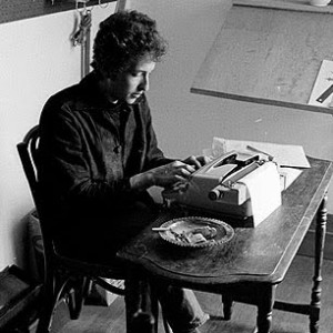 Dylan_at_the_Typewriter